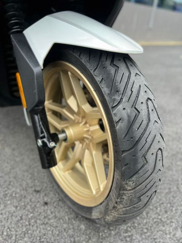 二手三阳哈士奇 Husky ADV300