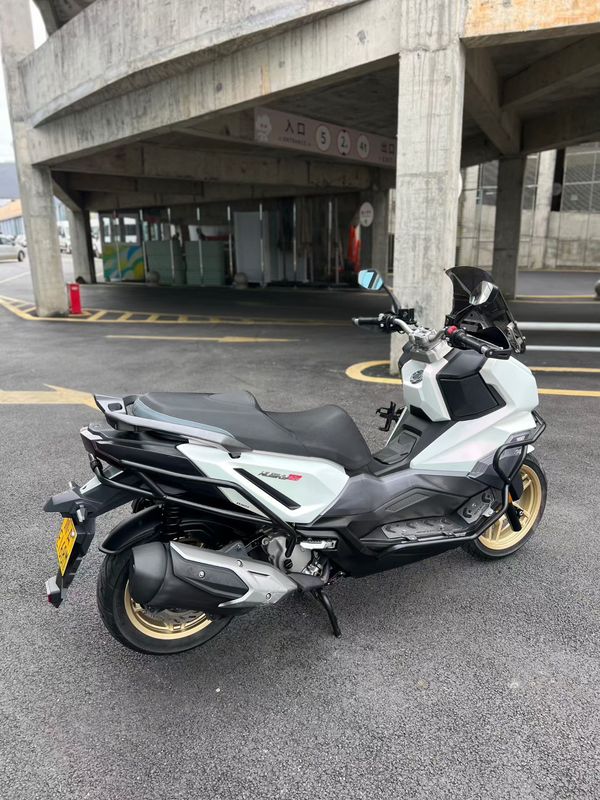 二手三阳哈士奇 Husky ADV300