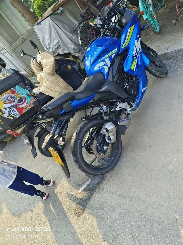 二手济南铃木极客飒 Gixxer 155