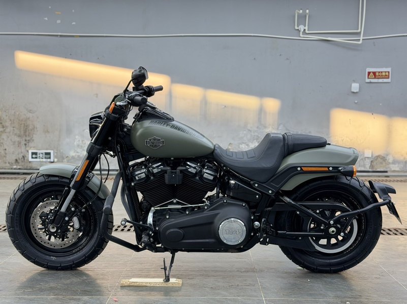 二手哈雷戴维森肥霸 Fat Bob