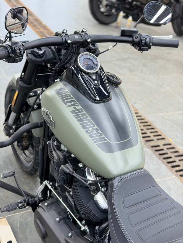 二手哈雷戴维森肥霸 Fat Bob