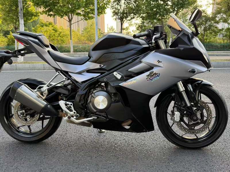 二手贝纳利龙卷风 Tornado 252R