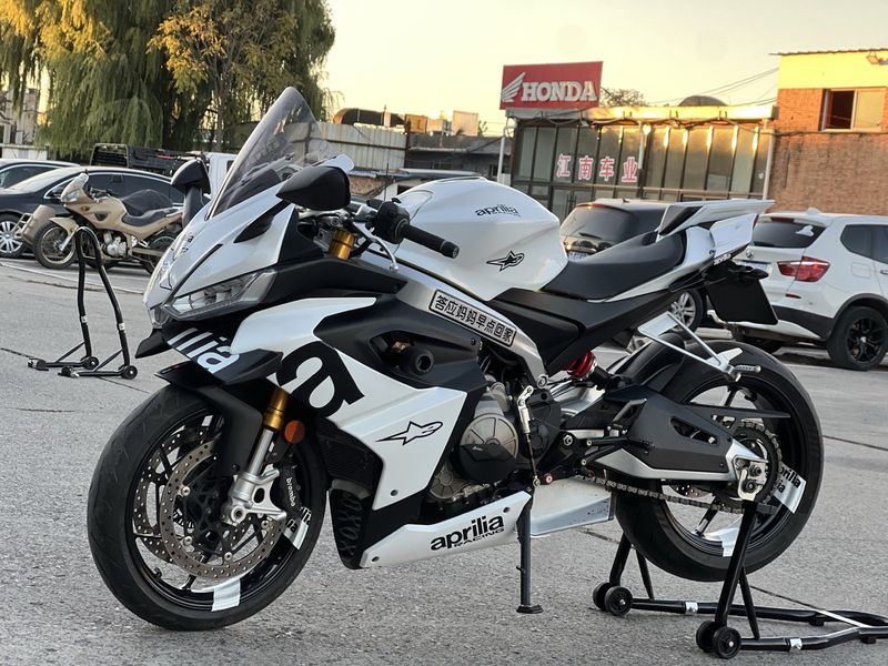 二手阿普利亚RS 660 