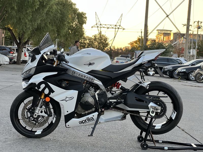 二手阿普利亚RS 660 