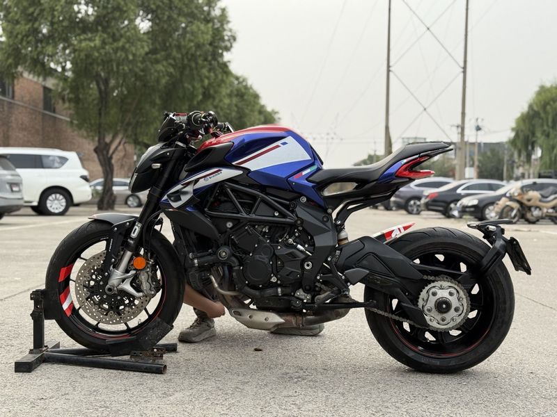 二手奥古斯塔Dragster 800