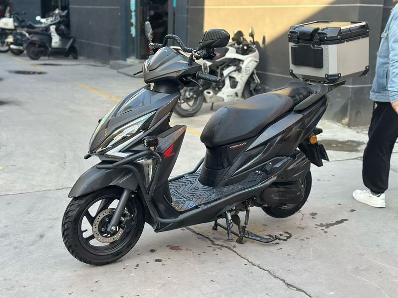 二手新大洲本田裂行 RX125Fi