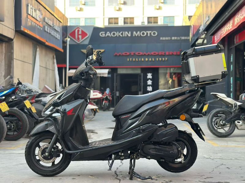 二手新大洲本田裂行 RX125Fi