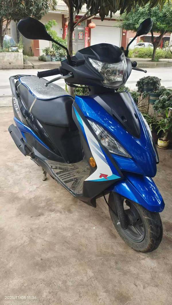 二手济南铃木丽至UZ110