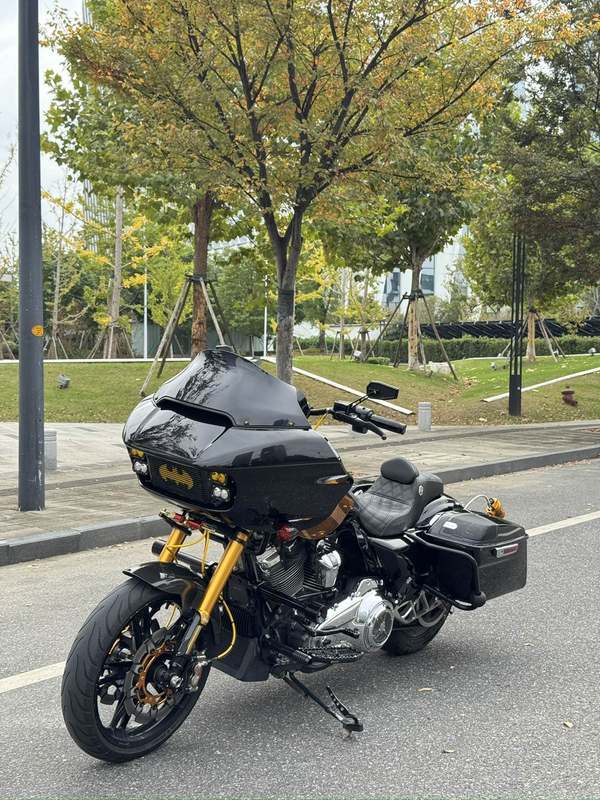 二手哈雷戴维森公路滑翔 Road Glide