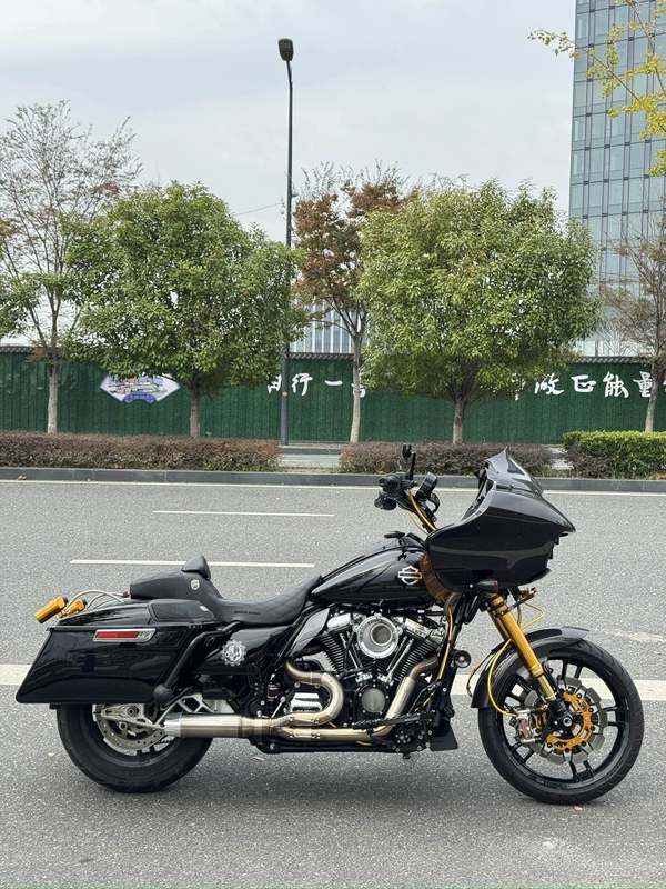 二手哈雷戴维森公路滑翔 Road Glide