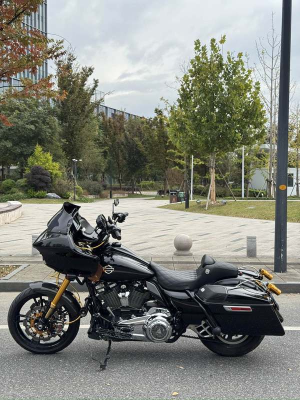 二手哈雷戴维森公路滑翔 Road Glide