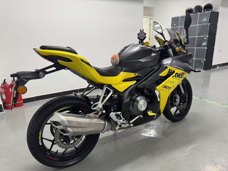 二手贝纳利龙卷风 Tornado 302R