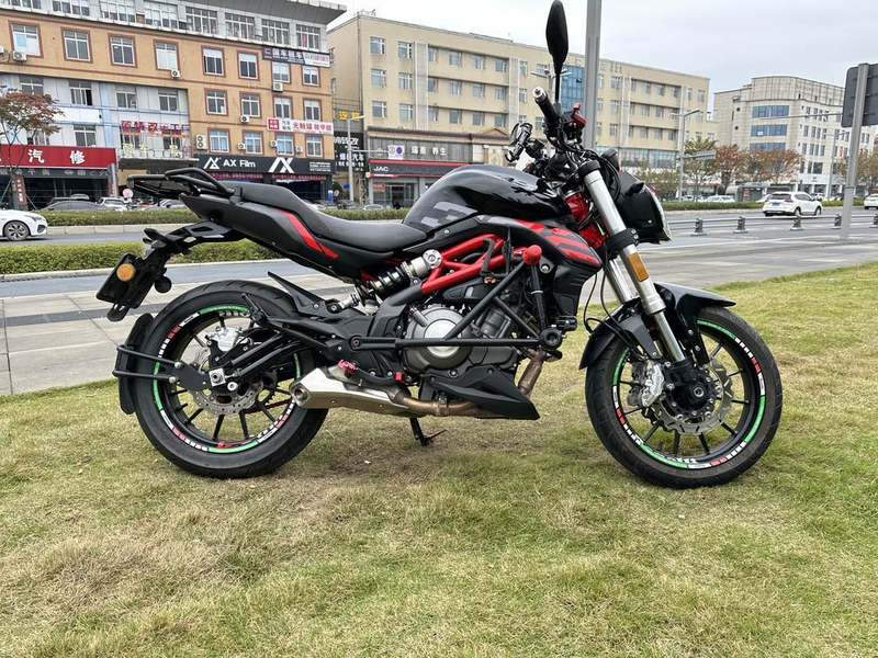 二手贝纳利蓝宝龙 BN302S