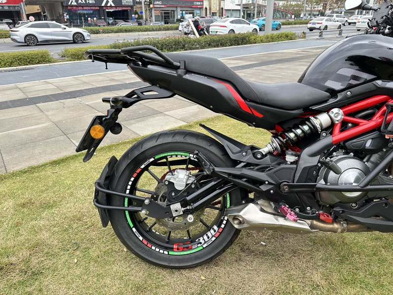 二手贝纳利蓝宝龙 BN302S