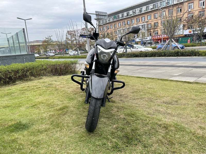 二手豪爵铃木骊驰 GW250