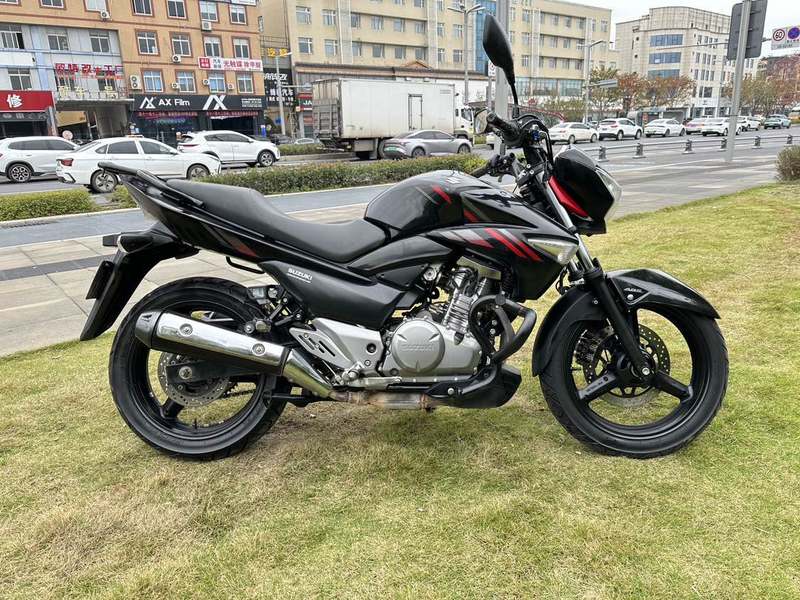 二手豪爵铃木骊驰 GW250