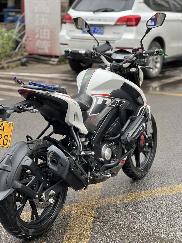 二手贝纳利小迅龙 BN150S