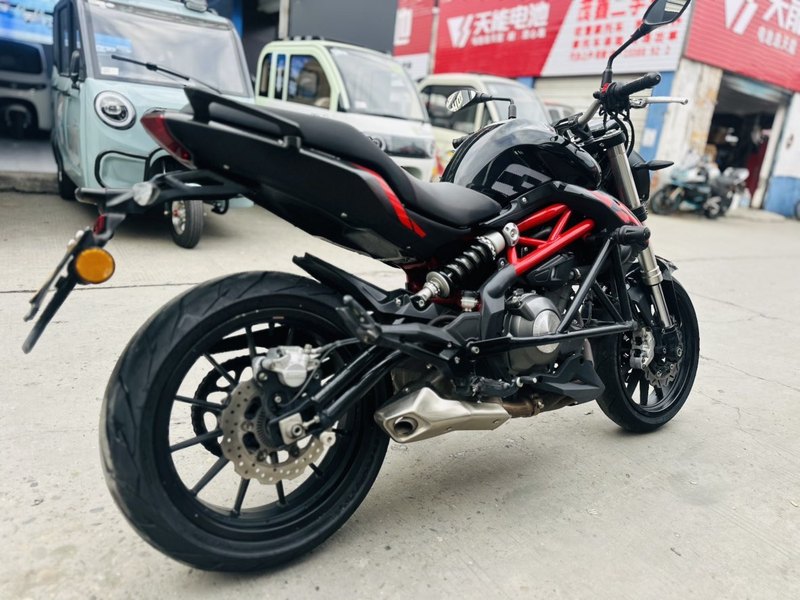 二手贝纳利蓝宝龙 BN302S