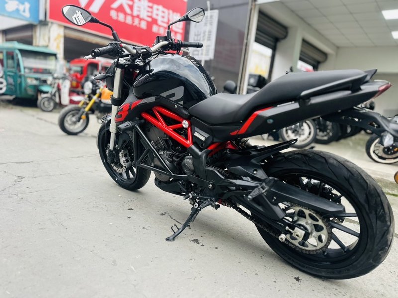 二手贝纳利蓝宝龙 BN302S