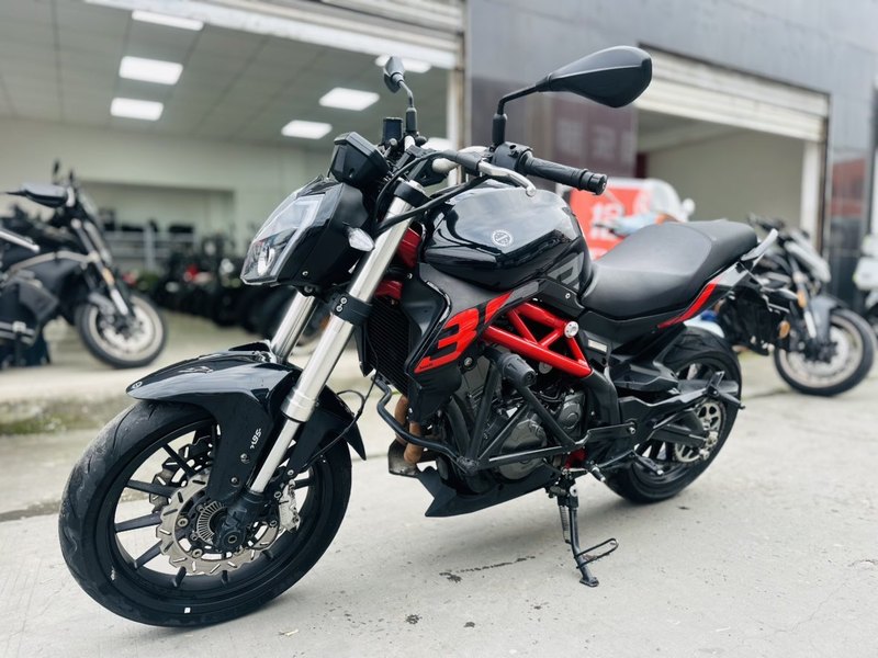 二手贝纳利蓝宝龙 BN302S