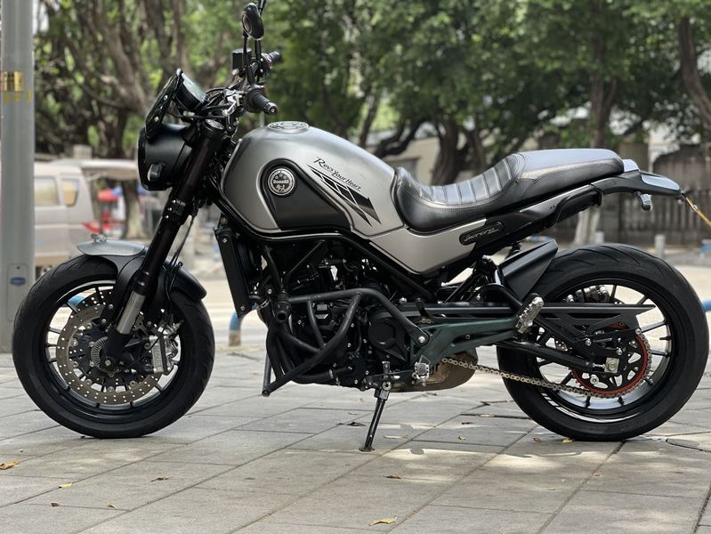 二手贝纳利幼狮 Leoncino 500