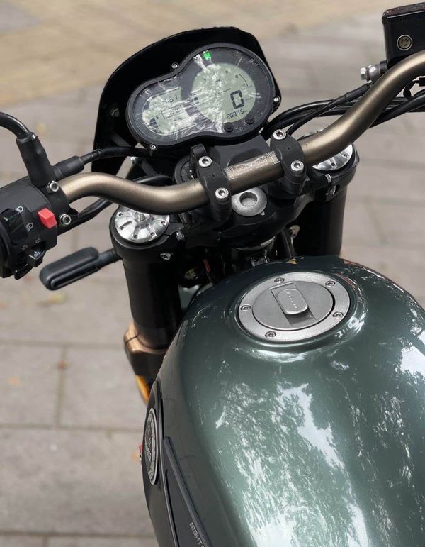 二手贝纳利幼狮 Leoncino 500