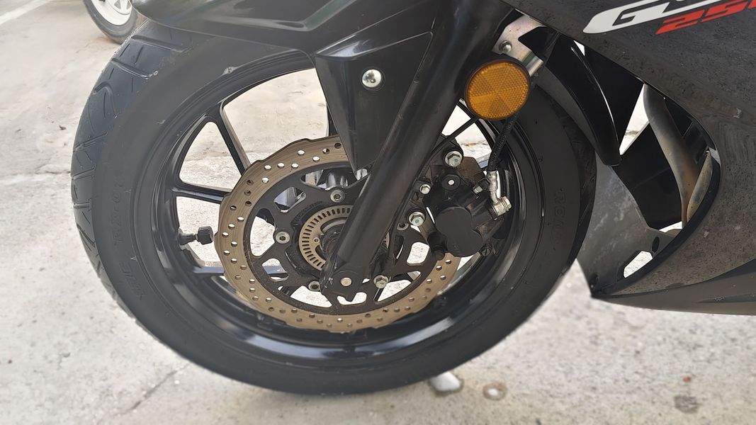 二手豪爵铃木GSX250R