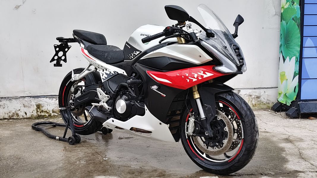 二手贝纳利龙卷风 Tornado 552R