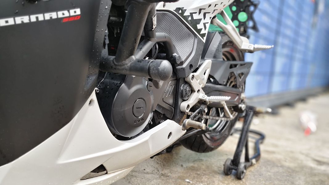 二手贝纳利龙卷风 Tornado 552R