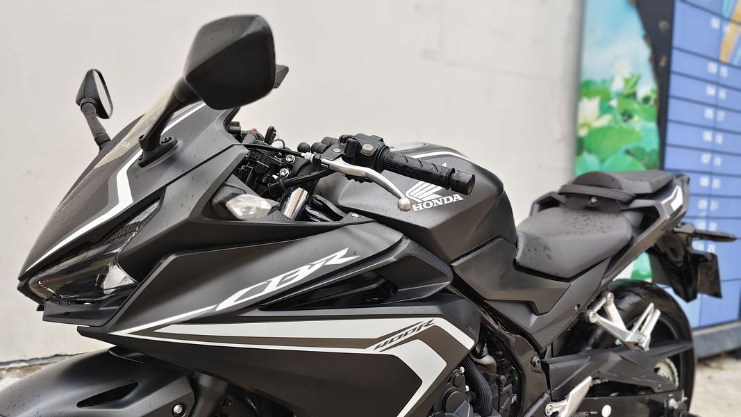 二手本田CBR400R
