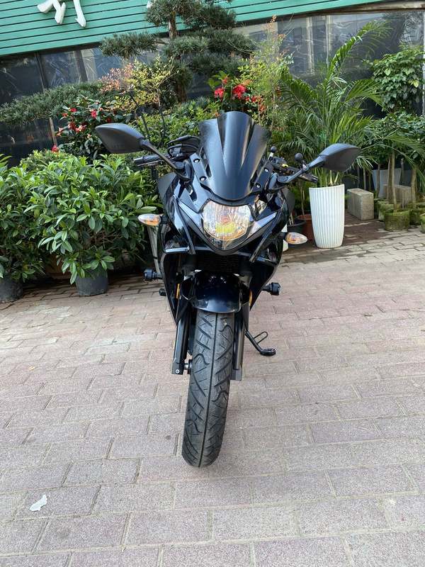 二手豪爵铃木GSX250R