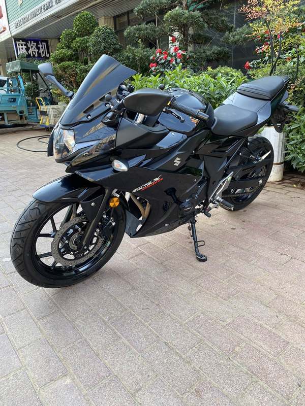 二手豪爵铃木GSX250R