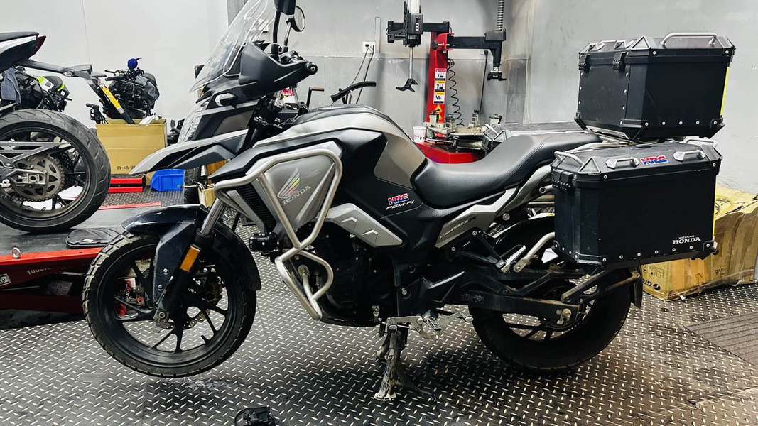 二手五羊本田猛鸷 CB190X