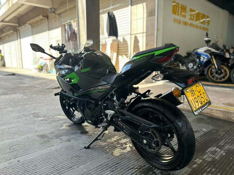 二手川崎Ninja 400