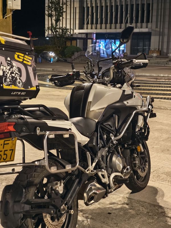 二手贝纳利金鹏 TRK502