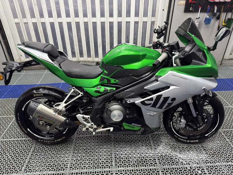 二手贝纳利龙卷风 Tornado 252R