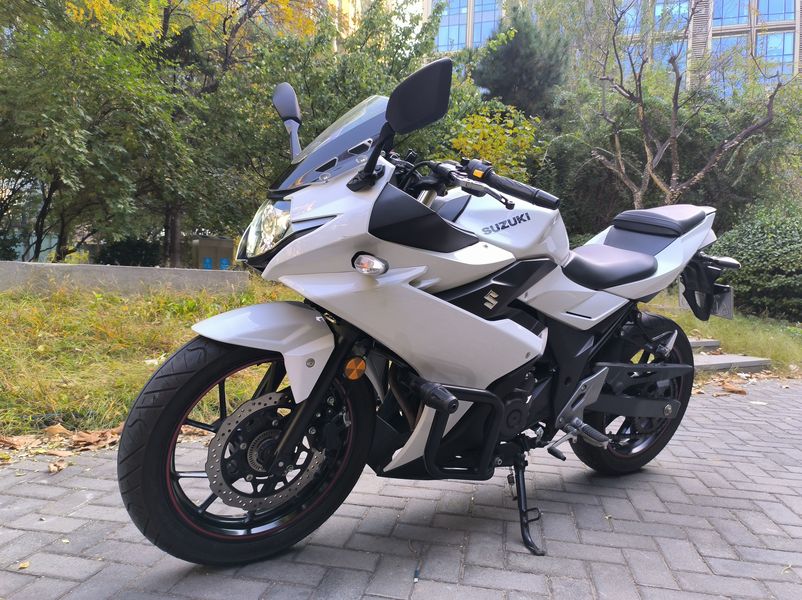 二手豪爵铃木GSX250R