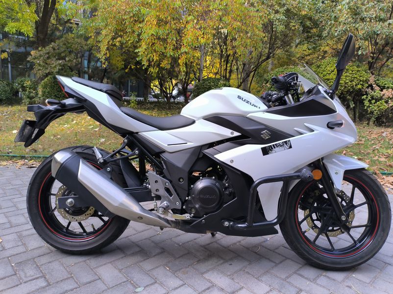 二手豪爵铃木GSX250R