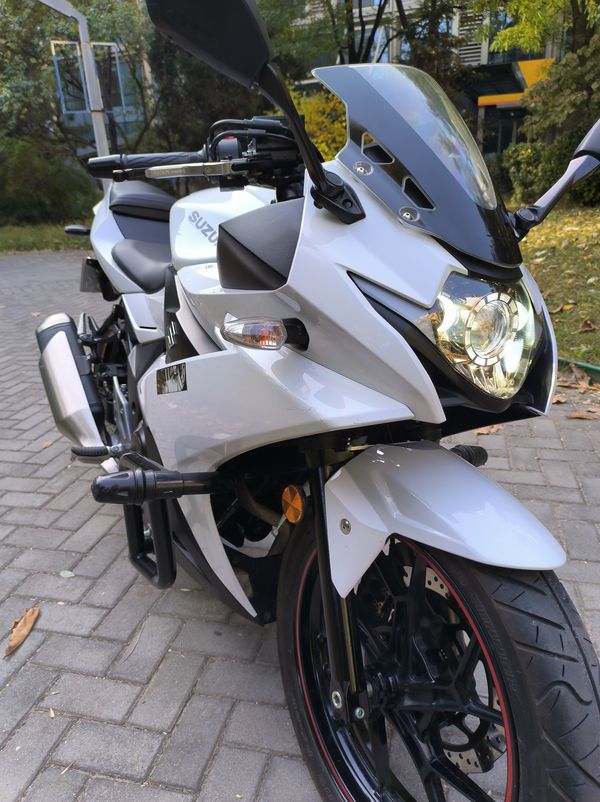 二手豪爵铃木GSX250R