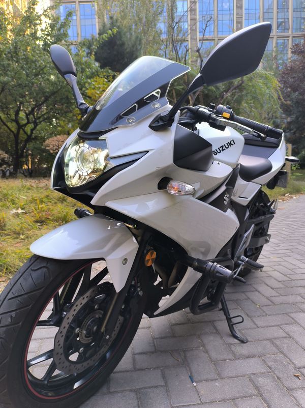 二手豪爵铃木GSX250R