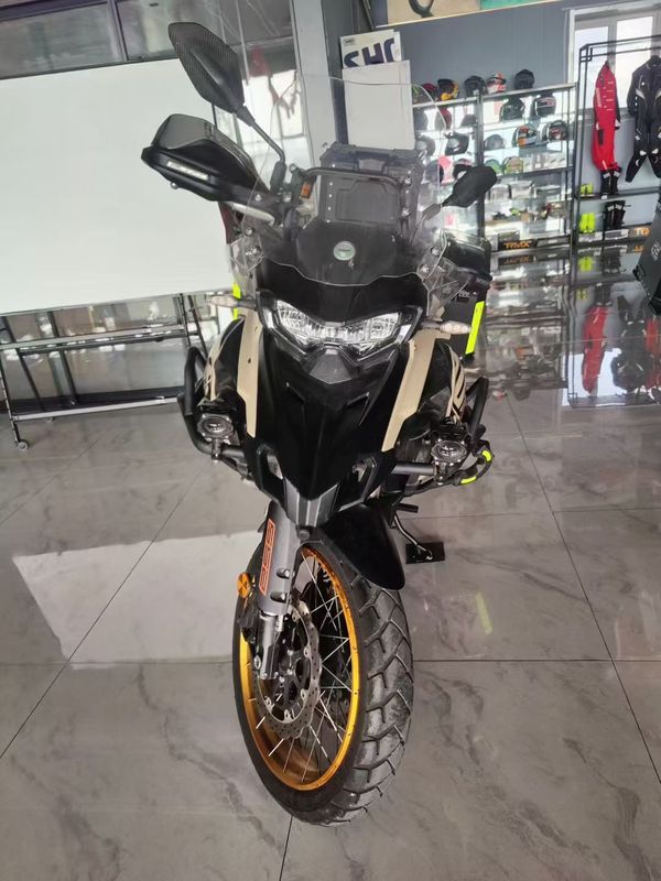 二手贝纳利TRK552