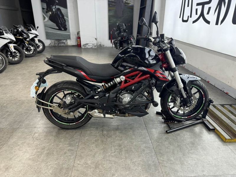 二手贝纳利蓝宝龙 BN302S