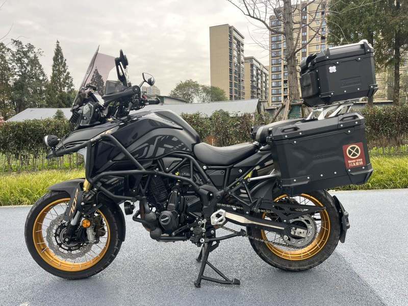 二手贝纳利TRK702