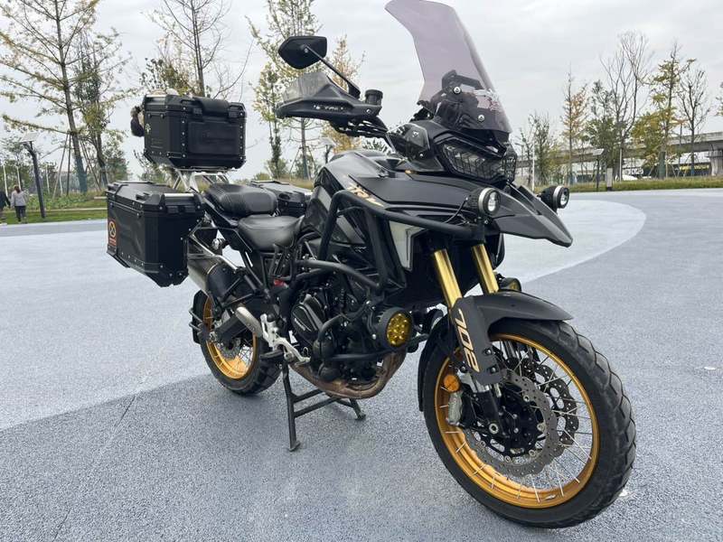 二手贝纳利TRK702