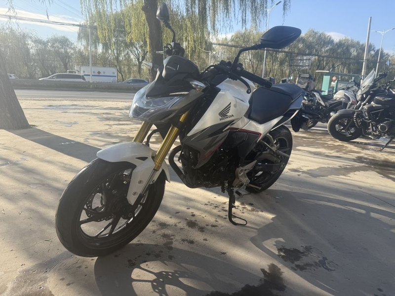 二手五羊本田CB190R 暴锋眼