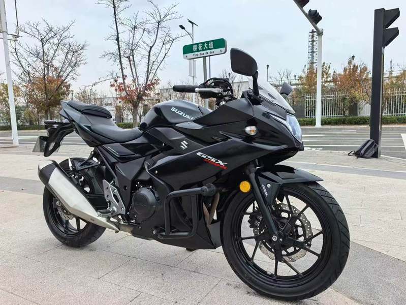 二手豪爵铃木GSX250R