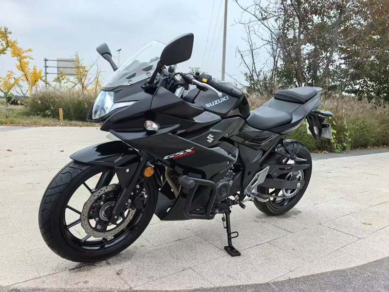 二手豪爵铃木GSX250R