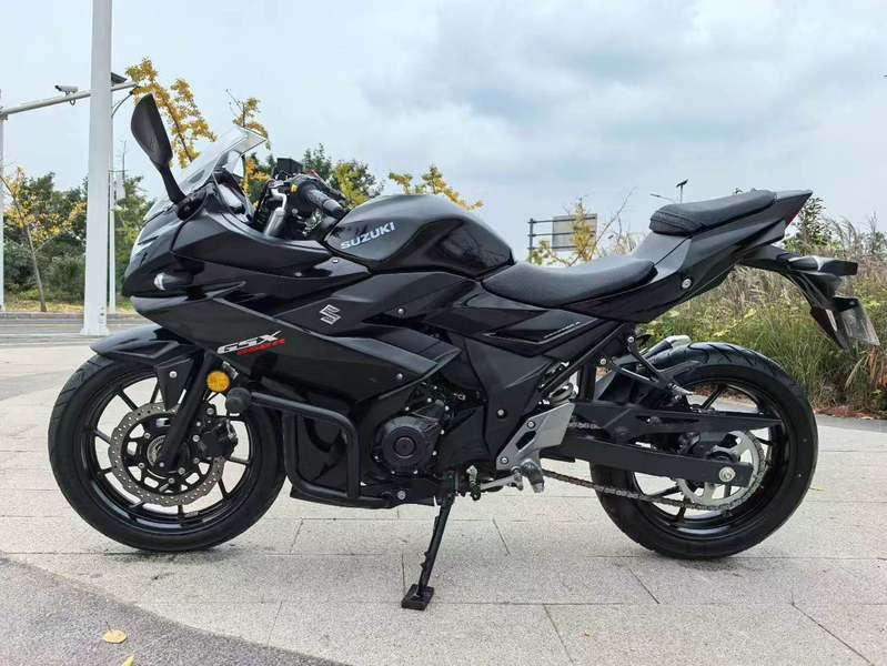 二手豪爵铃木GSX250R