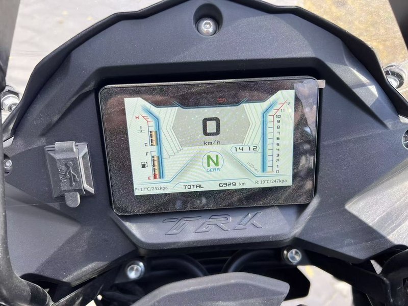 二手贝纳利金鹏 TRK502