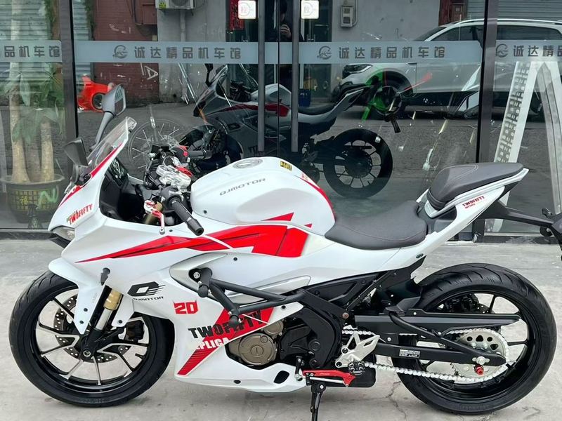 二手QJMOTOR赛250